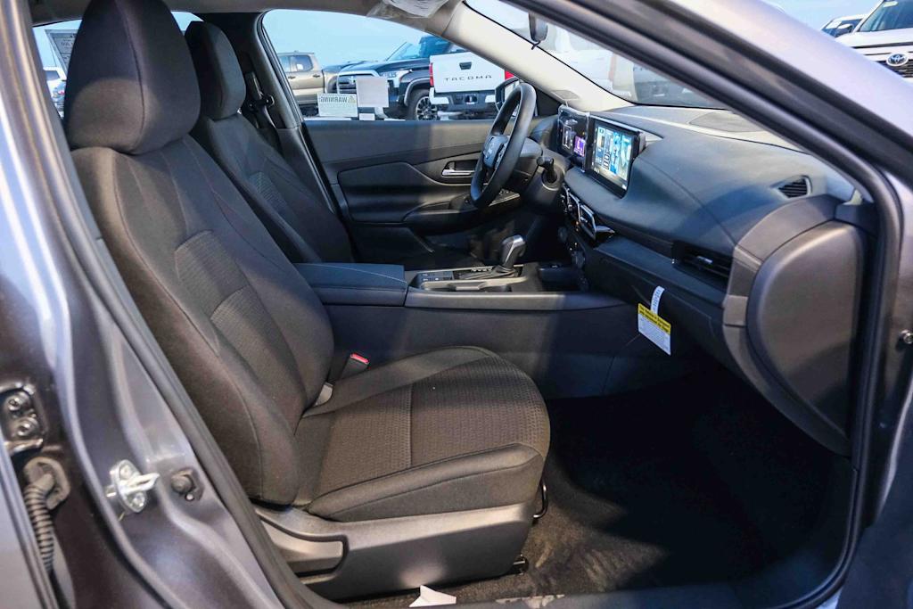 Thumbnail: 2027 Nissan Sentra - 10