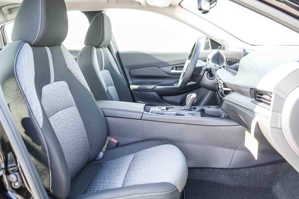 Thumbnail: 2026 Nissan Sentra - 10