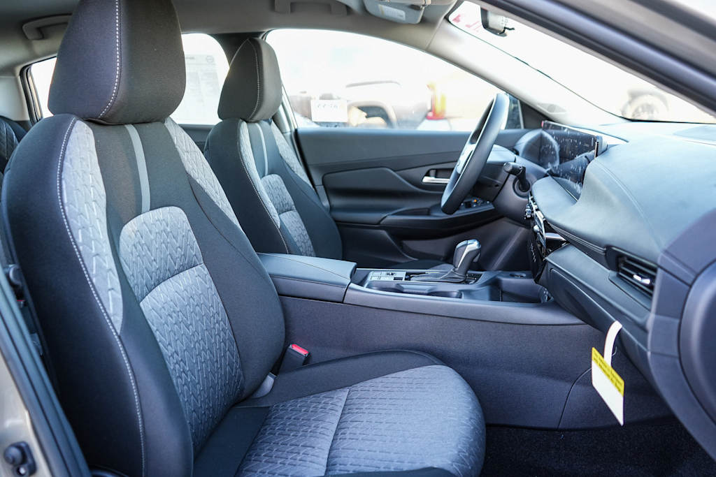 Thumbnail: 2026 Nissan Sentra - 10