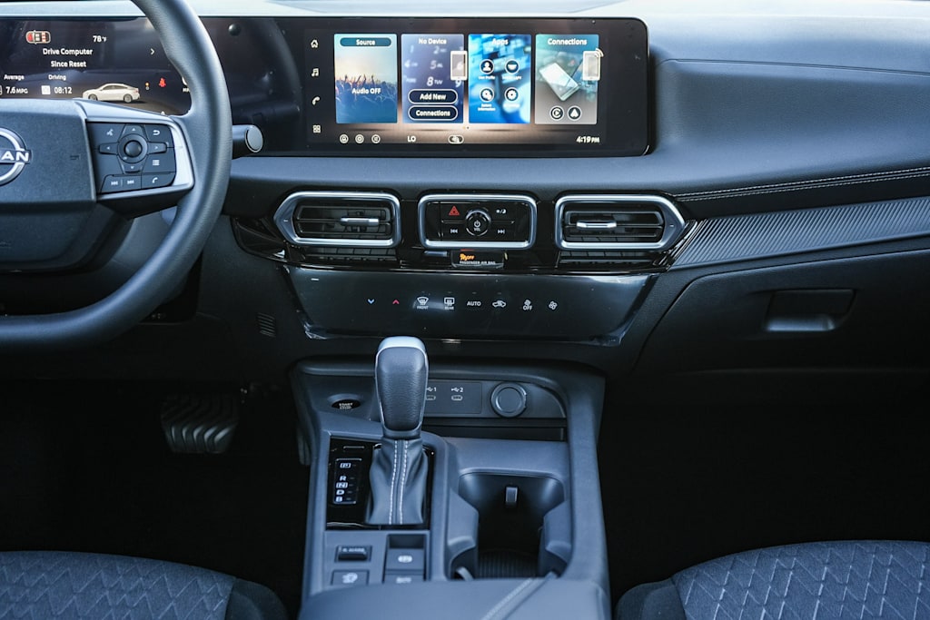 Thumbnail: 2026 Nissan Sentra - 9