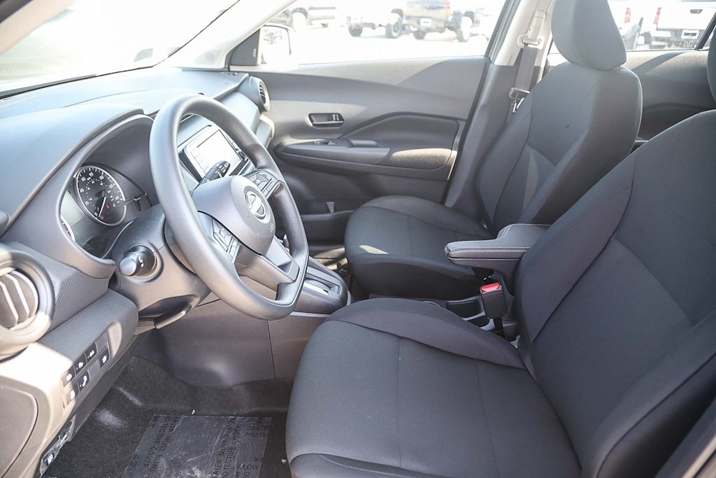 Thumbnail: 2025 Nissan Kicks - 10