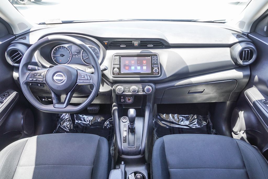 Image 3 of 2024 Nissan Kicks
