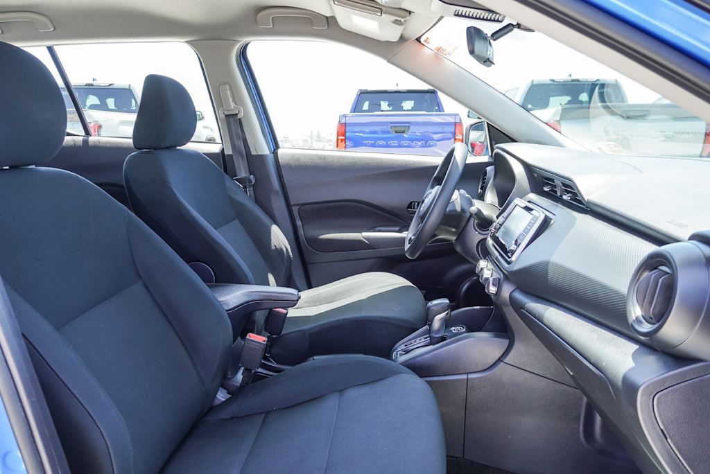 Image 10 of 2024 Nissan Kicks