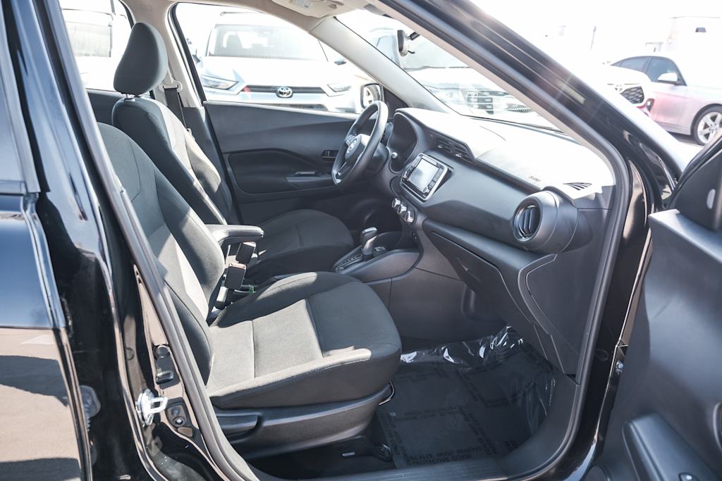 Thumbnail: 2024 Nissan Kicks - 9