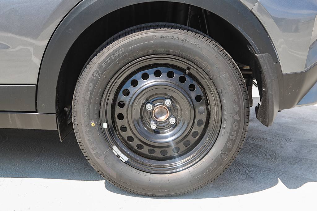 Thumbnail: 2025 Nissan Kicks - 6