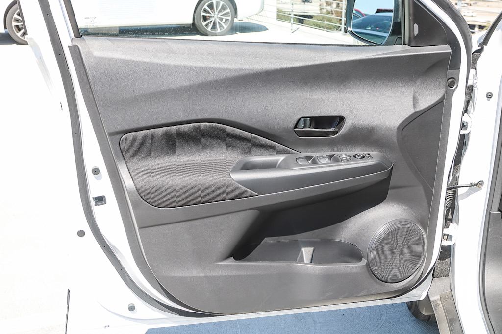 Thumbnail: 2025 Nissan Kicks - 24