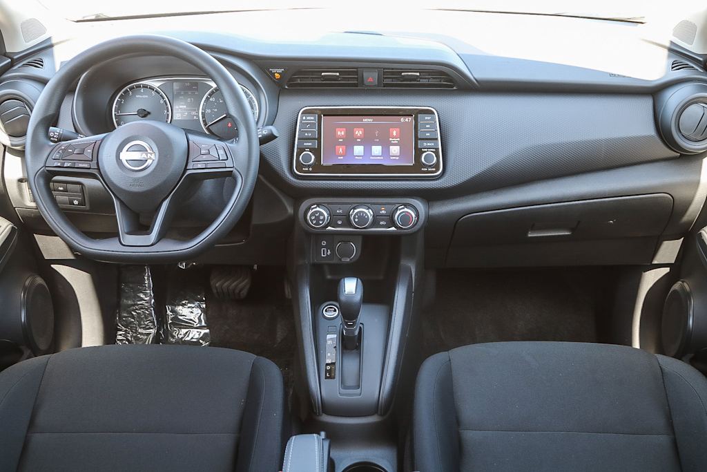 Thumbnail: 2025 Nissan Kicks - 2