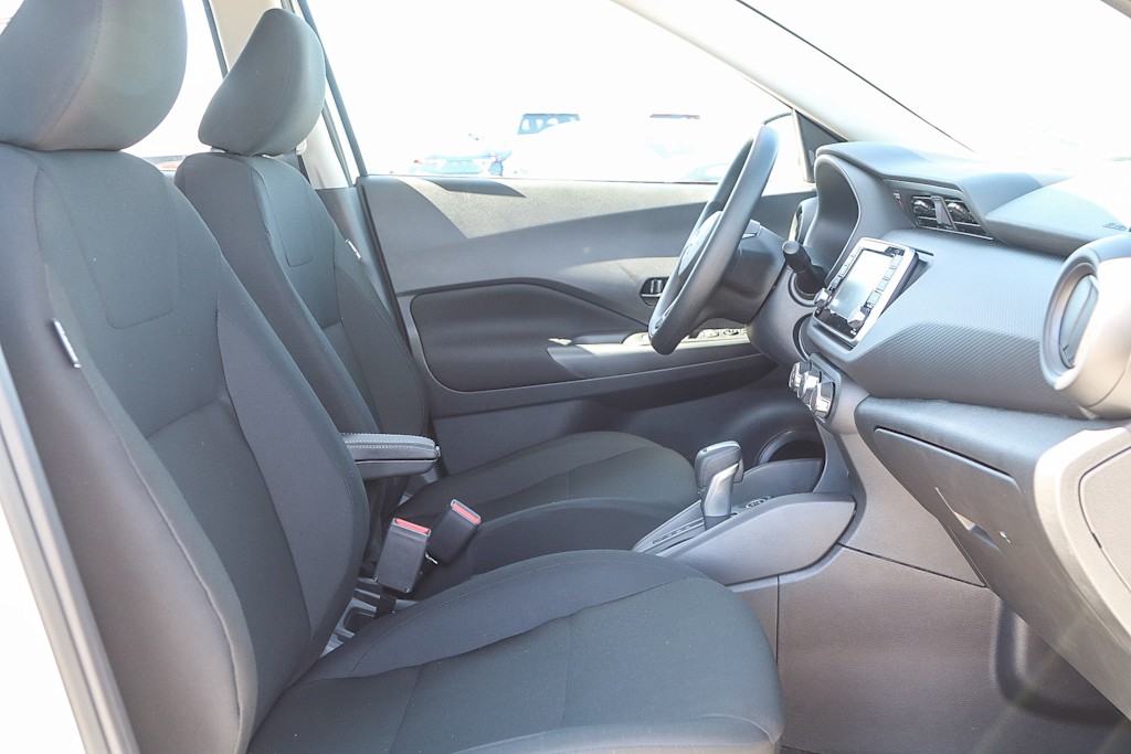 Thumbnail: 2025 Nissan Kicks - 9