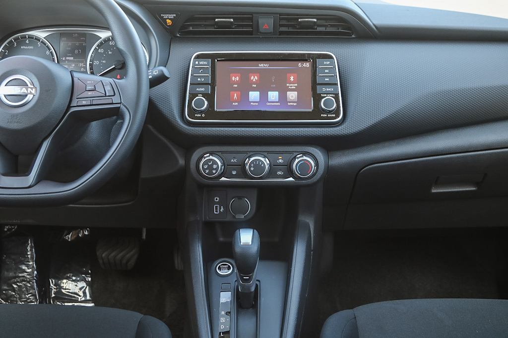 Thumbnail: 2025 Nissan Kicks - 8