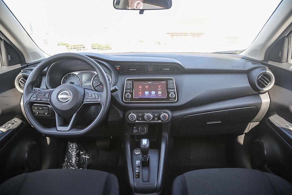 Thumbnail: 2025 Nissan Kicks - 2