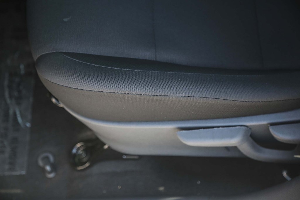 Thumbnail: 2025 Nissan Kicks - 24