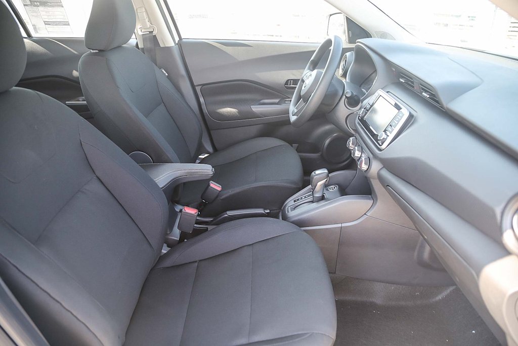 Thumbnail: 2025 Nissan Kicks - 9