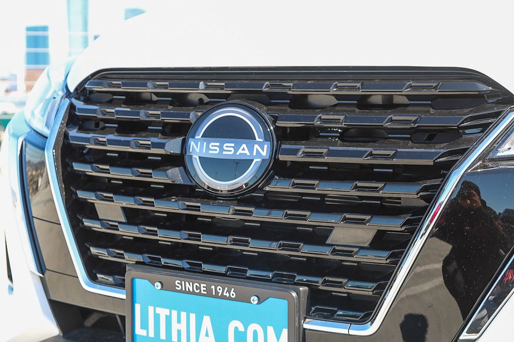 Thumbnail: 2025 Nissan Kicks - 19