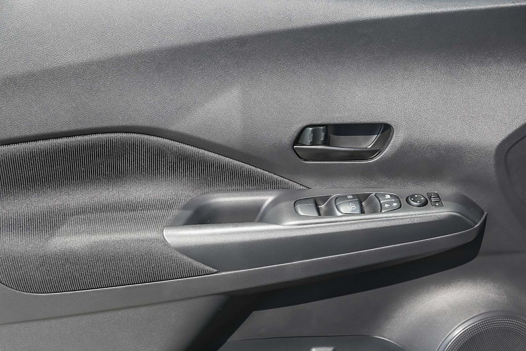 Thumbnail: 2025 Nissan Kicks - 23