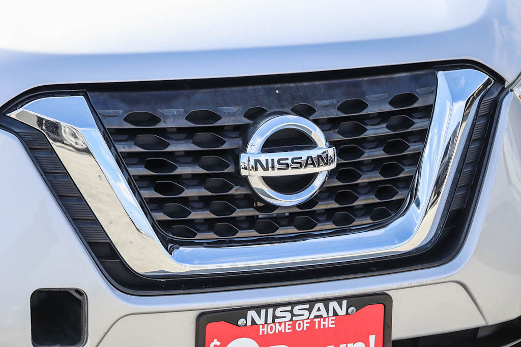 Thumbnail: 2019 Nissan Kicks - 16