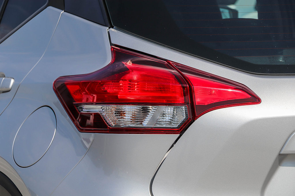 Thumbnail: 2019 Nissan Kicks - 18