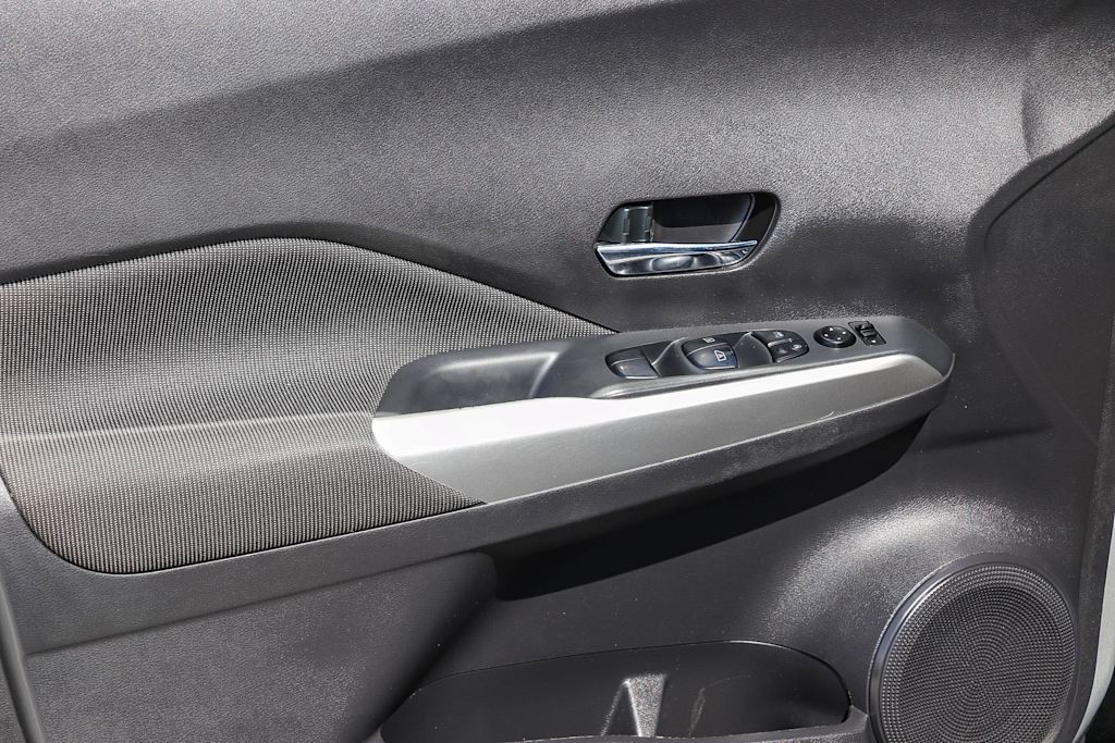 Thumbnail: 2019 Nissan Kicks - 21