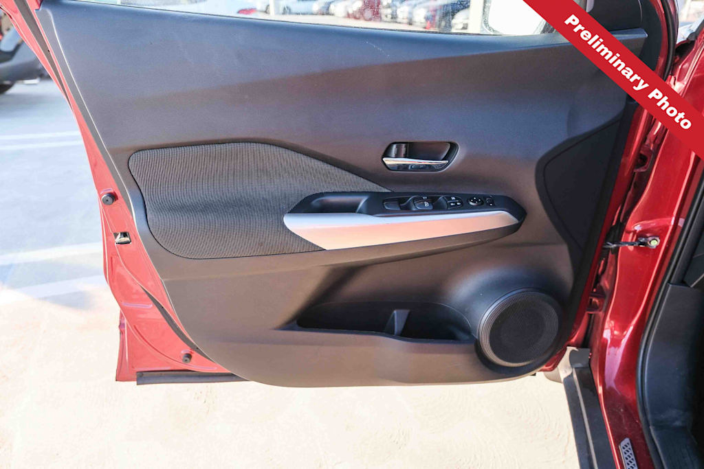 Thumbnail: 2019 Nissan Kicks - 18