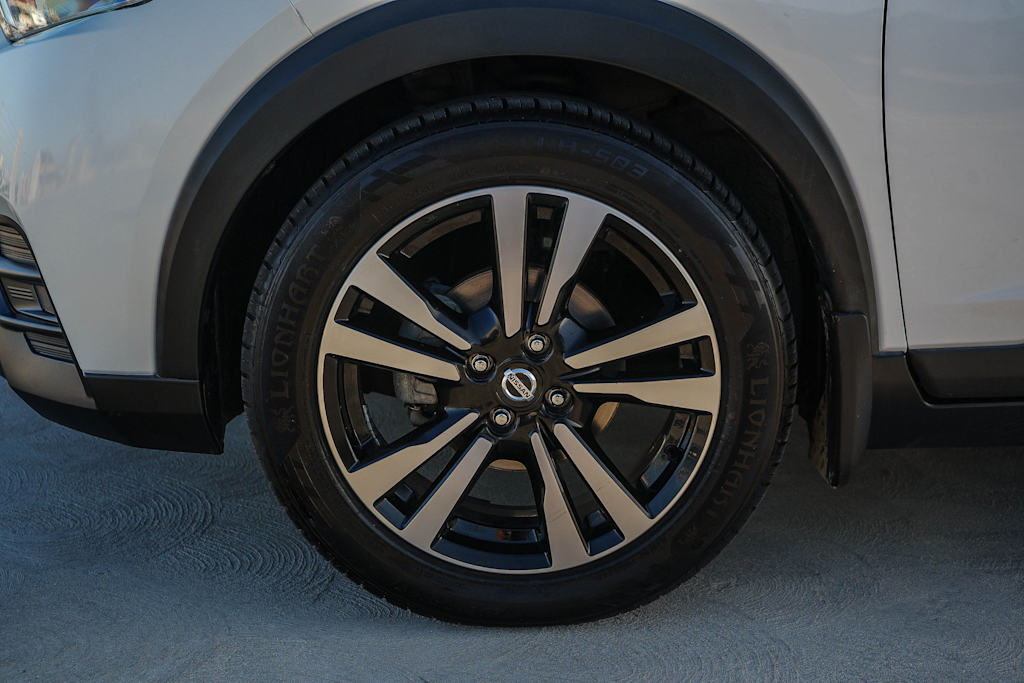 Thumbnail: 2020 Nissan Kicks - 23