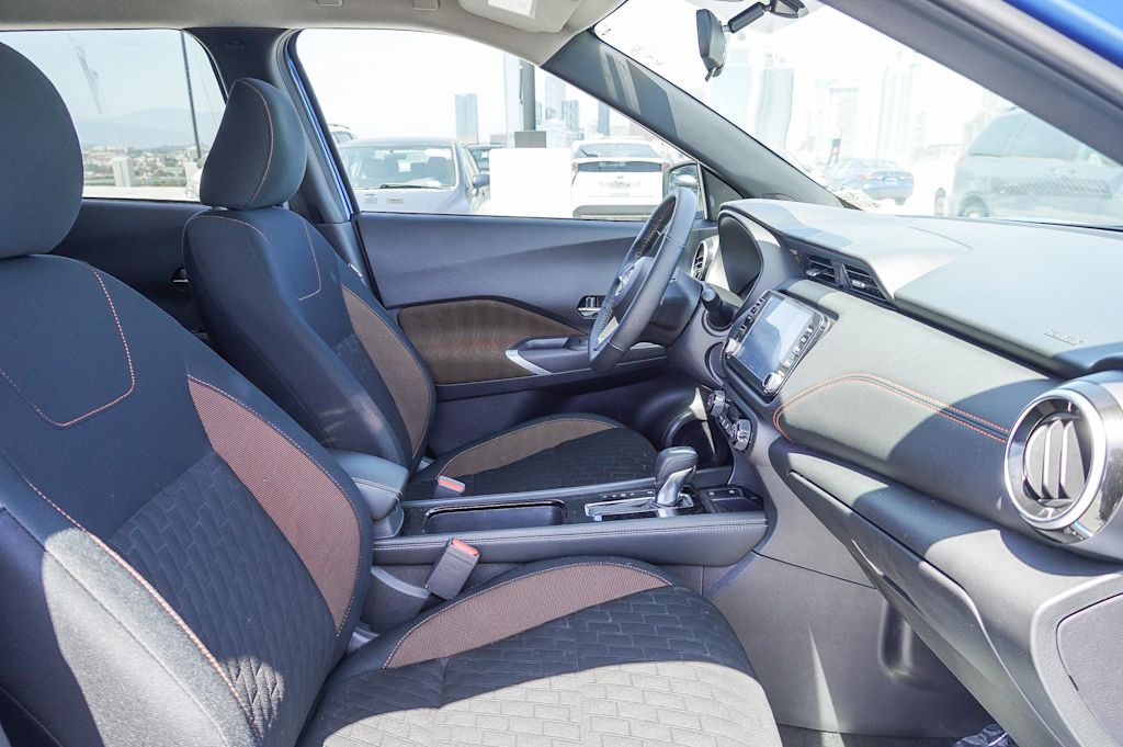 Image 9 of 2024 Nissan Kicks