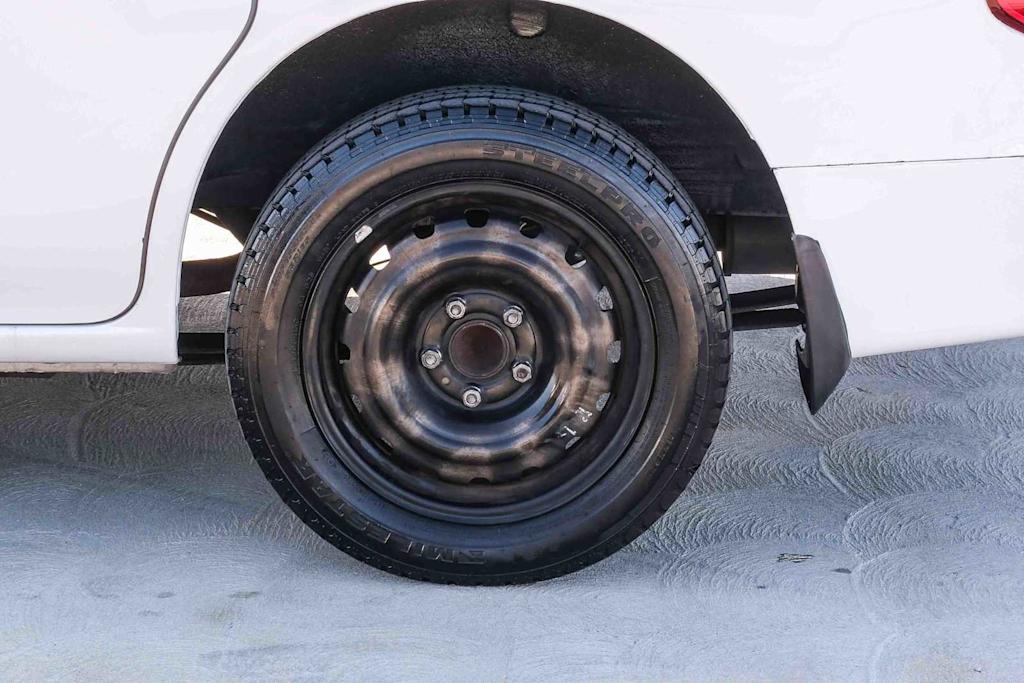 Thumbnail: 2018 Nissan NV200 - 4