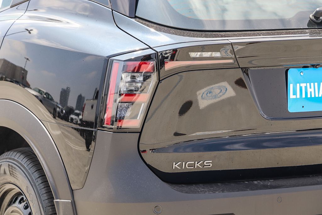Thumbnail: 2026 Nissan Kicks - 12