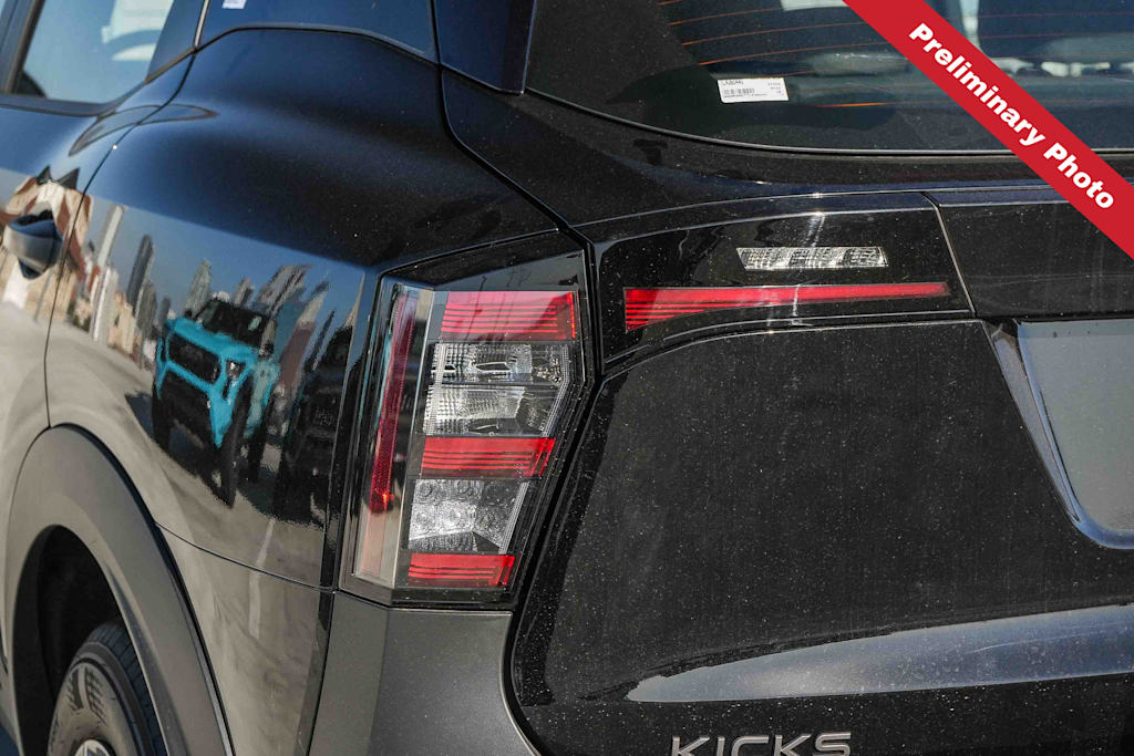 Thumbnail: 2026 Nissan Kicks - 16