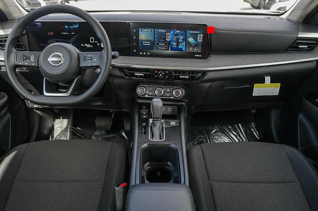 Thumbnail: 2026 Nissan Kicks - 2