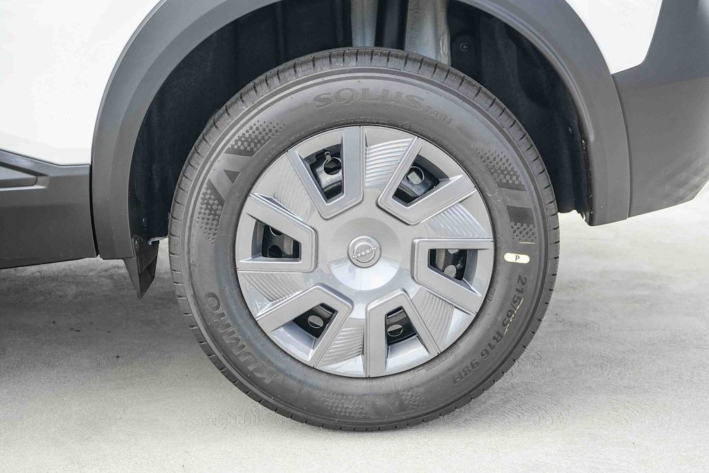 Thumbnail: 2026 Nissan Kicks - 6