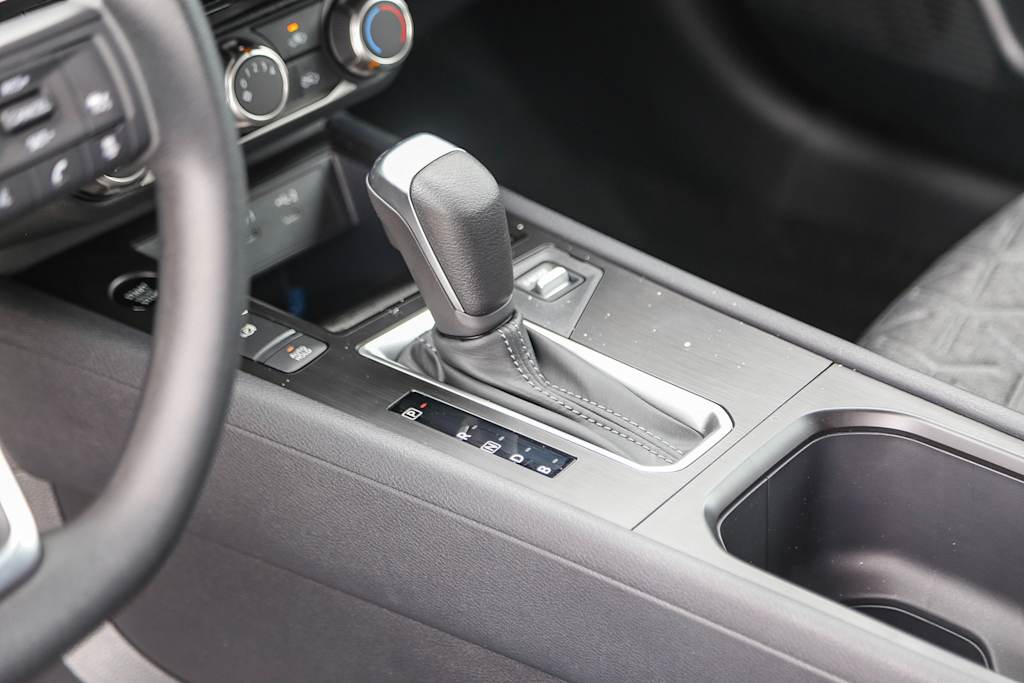 Thumbnail: 2025 Nissan Kicks - 14