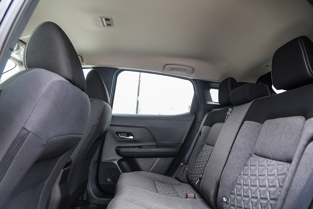 Thumbnail: 2025 Nissan Kicks - 12