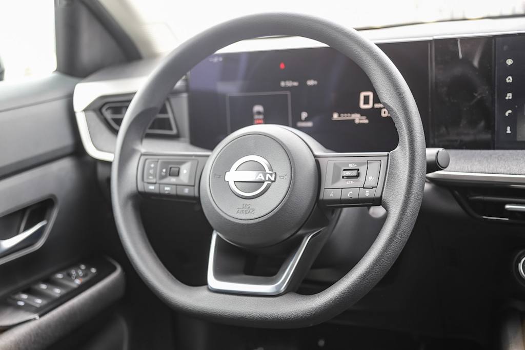 2025 Nissan Kicks SV 8
