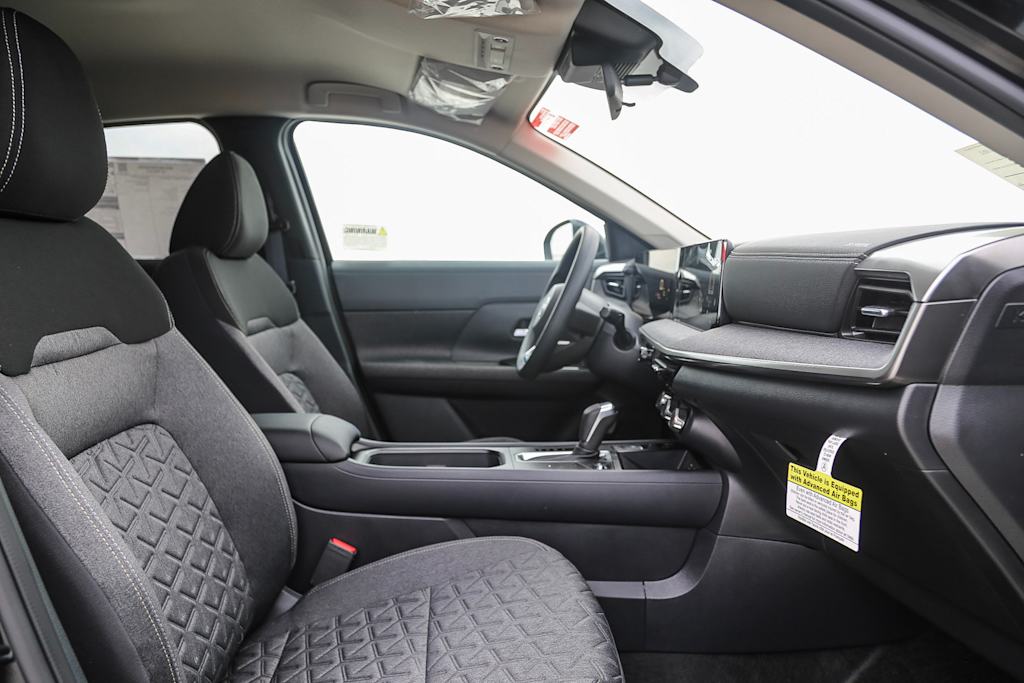 2025 Nissan Kicks SV 10