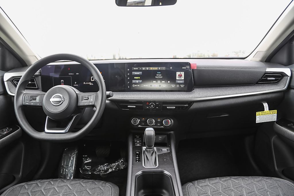 2025 Nissan Kicks SV 2