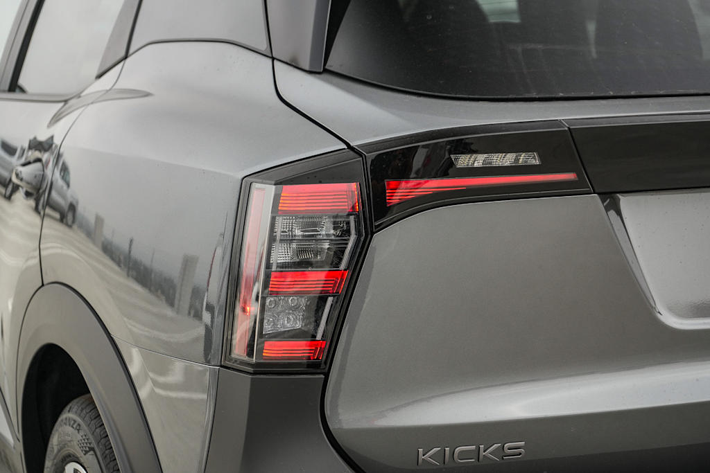 Thumbnail: 2027 Nissan Kicks - 12