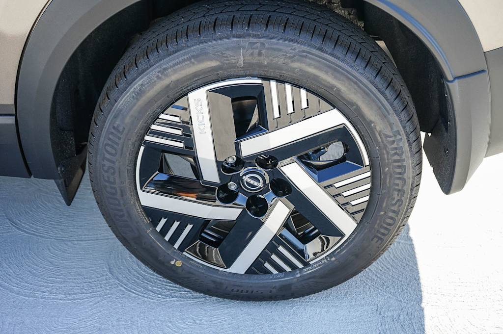 Thumbnail: 2027 Nissan Kicks - 7