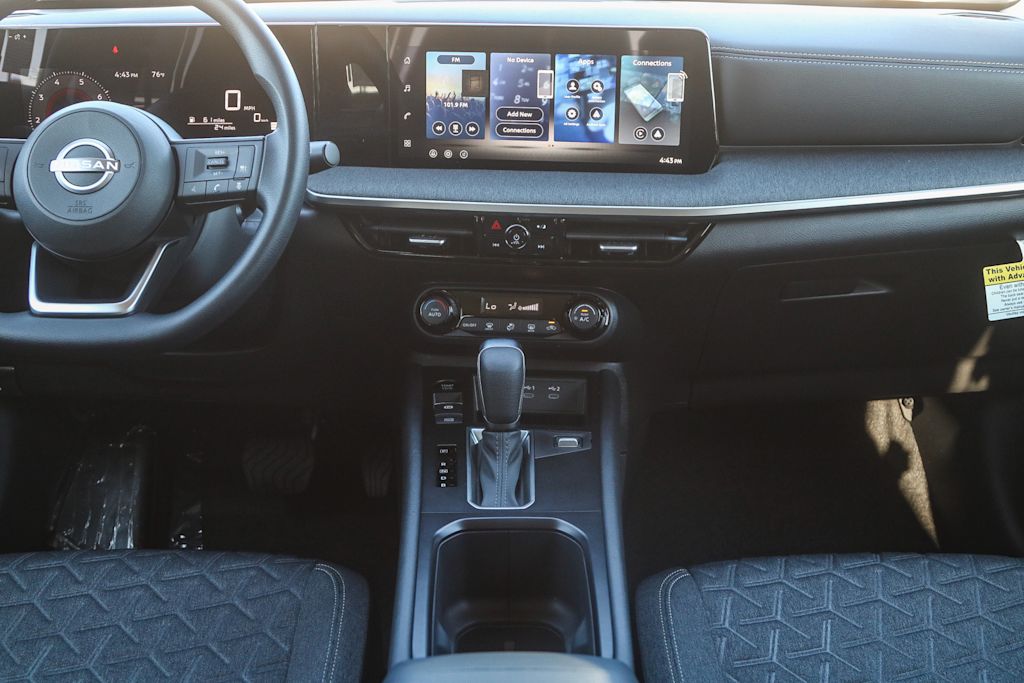 Thumbnail: 2026 Nissan Kicks - 9