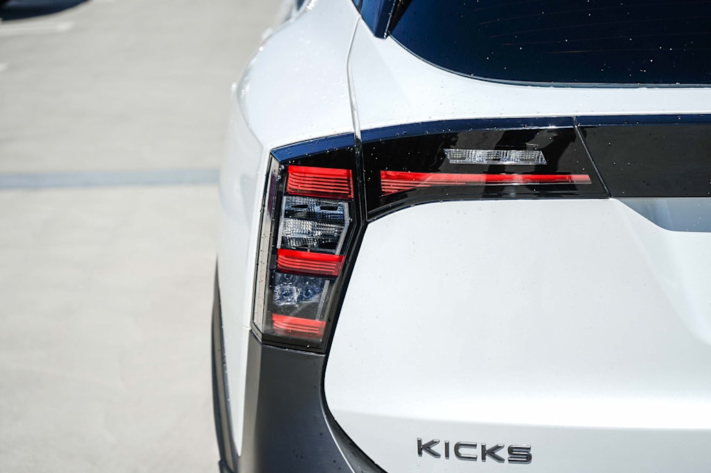 Thumbnail: 2027 Nissan Kicks - 18