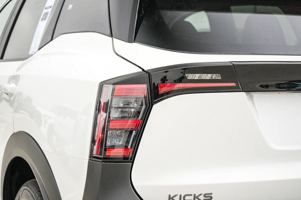 Thumbnail: 2027 Nissan Kicks - 15