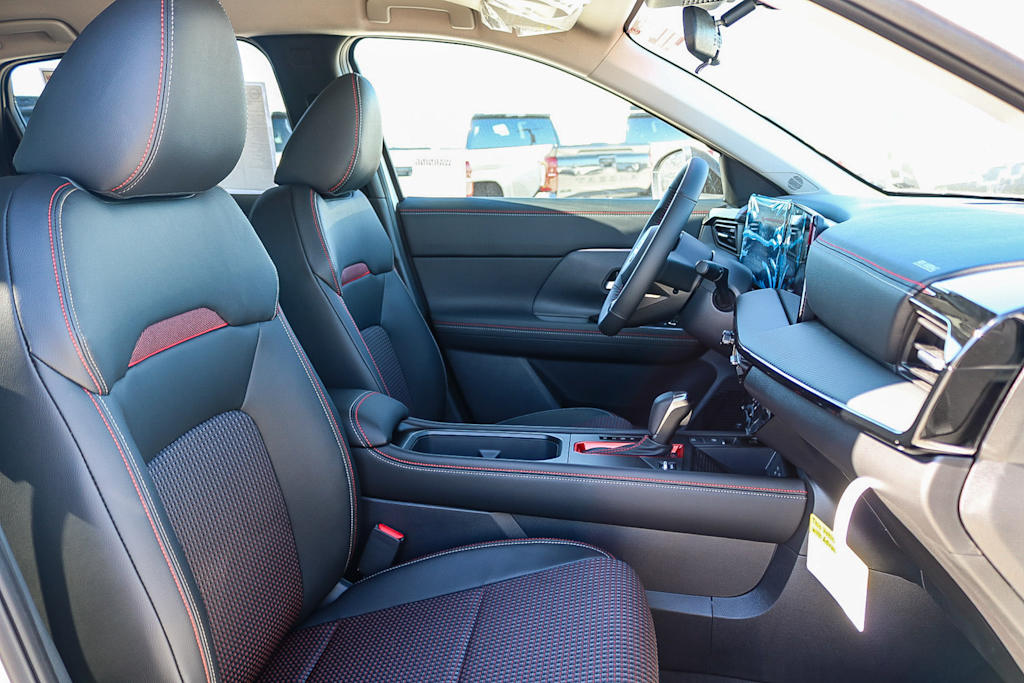 Thumbnail: 2026 Nissan Kicks - 10