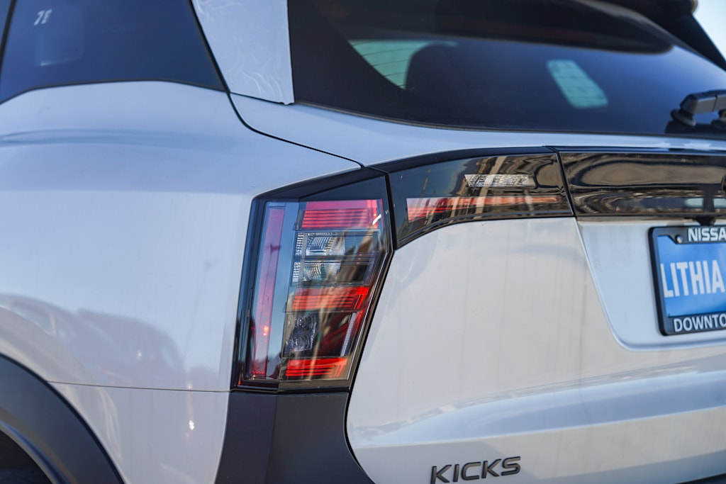 Thumbnail: 2026 Nissan Kicks - 21