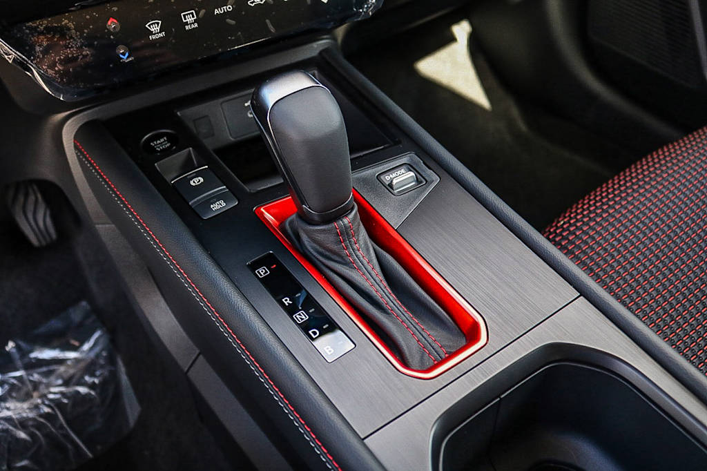 Thumbnail: 2026 Nissan Kicks - 16