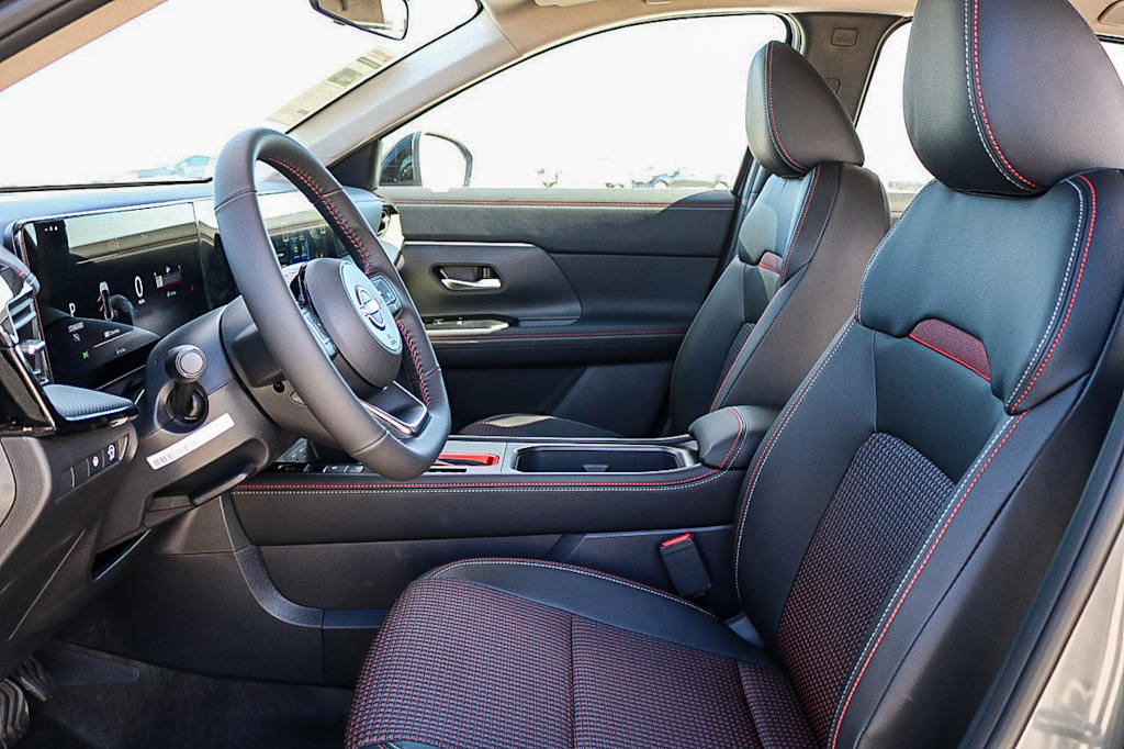 Thumbnail: 2026 Nissan Kicks - 11