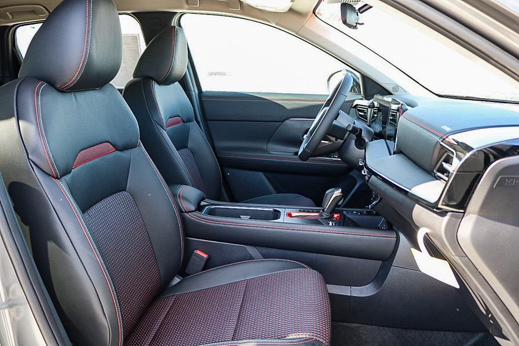 Thumbnail: 2026 Nissan Kicks - 10