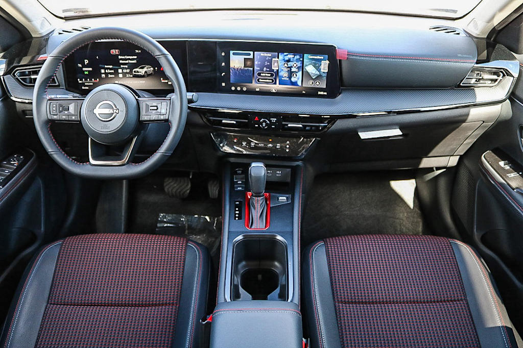 Thumbnail: 2026 Nissan Kicks - 14