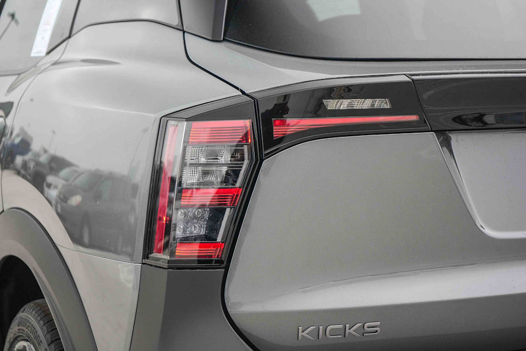 Thumbnail: 2027 Nissan Kicks - 21