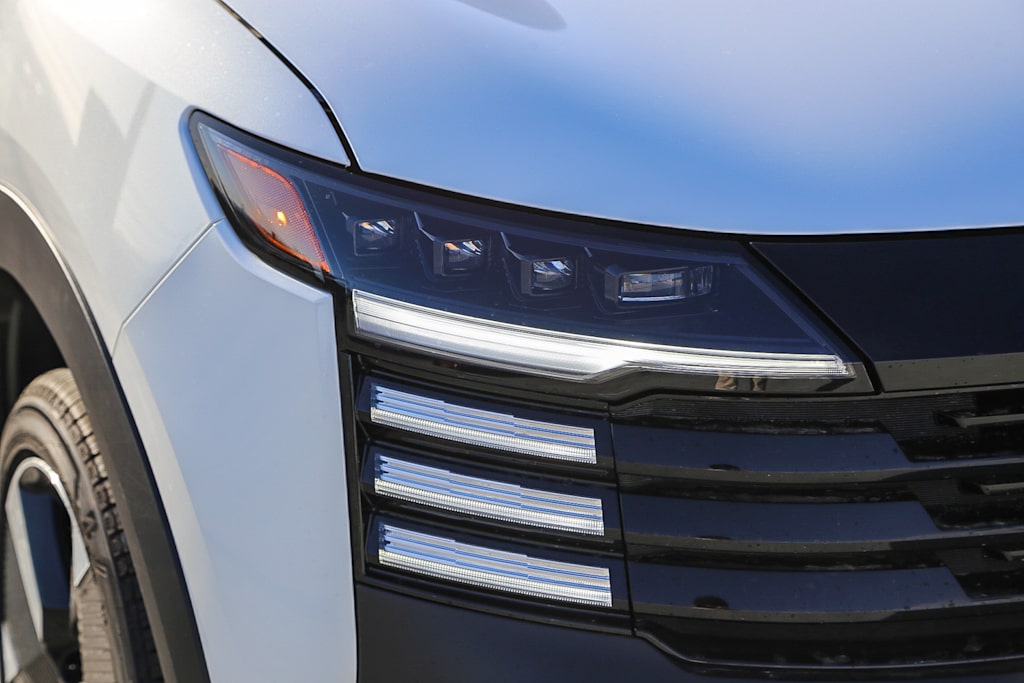 Thumbnail: 2025 Nissan Kicks - 18