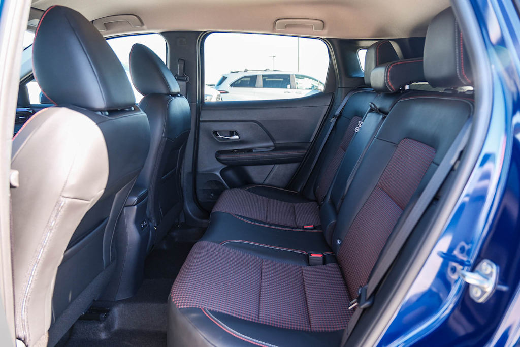 Thumbnail: 2025 Nissan Kicks - 12