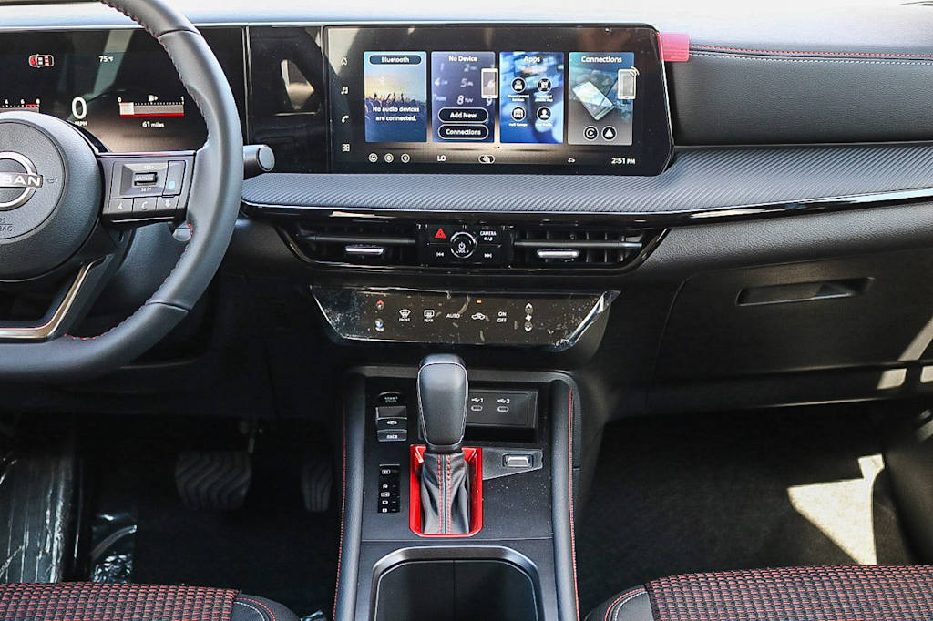 Thumbnail: 2026 Nissan Kicks - 8