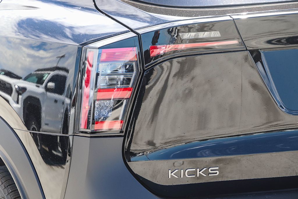 Thumbnail: 2027 Nissan Kicks - 21